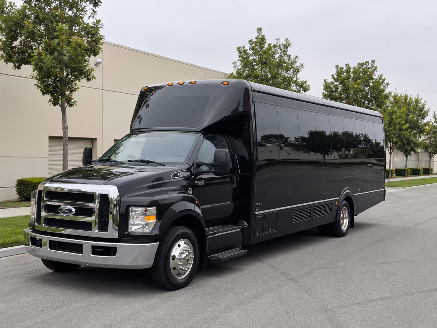 everett bus rentals