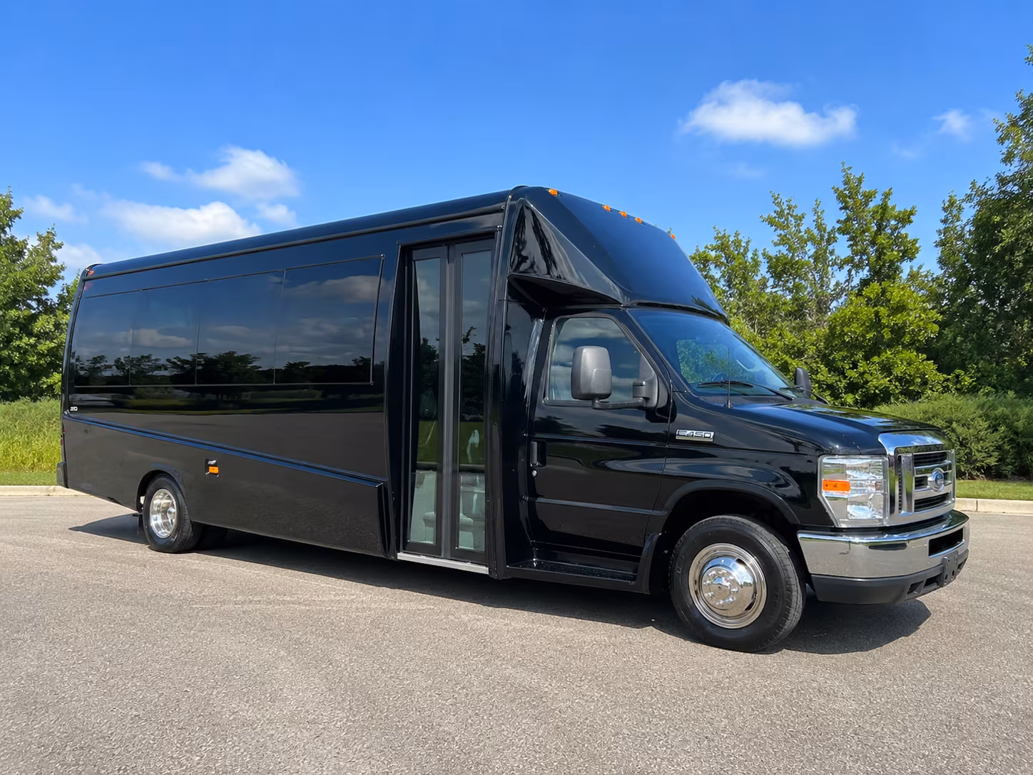 everett school field trip shuttle bus rentals in everett